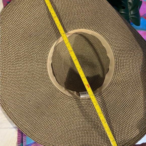 Nine West Sun hay - Picture 4 of 4